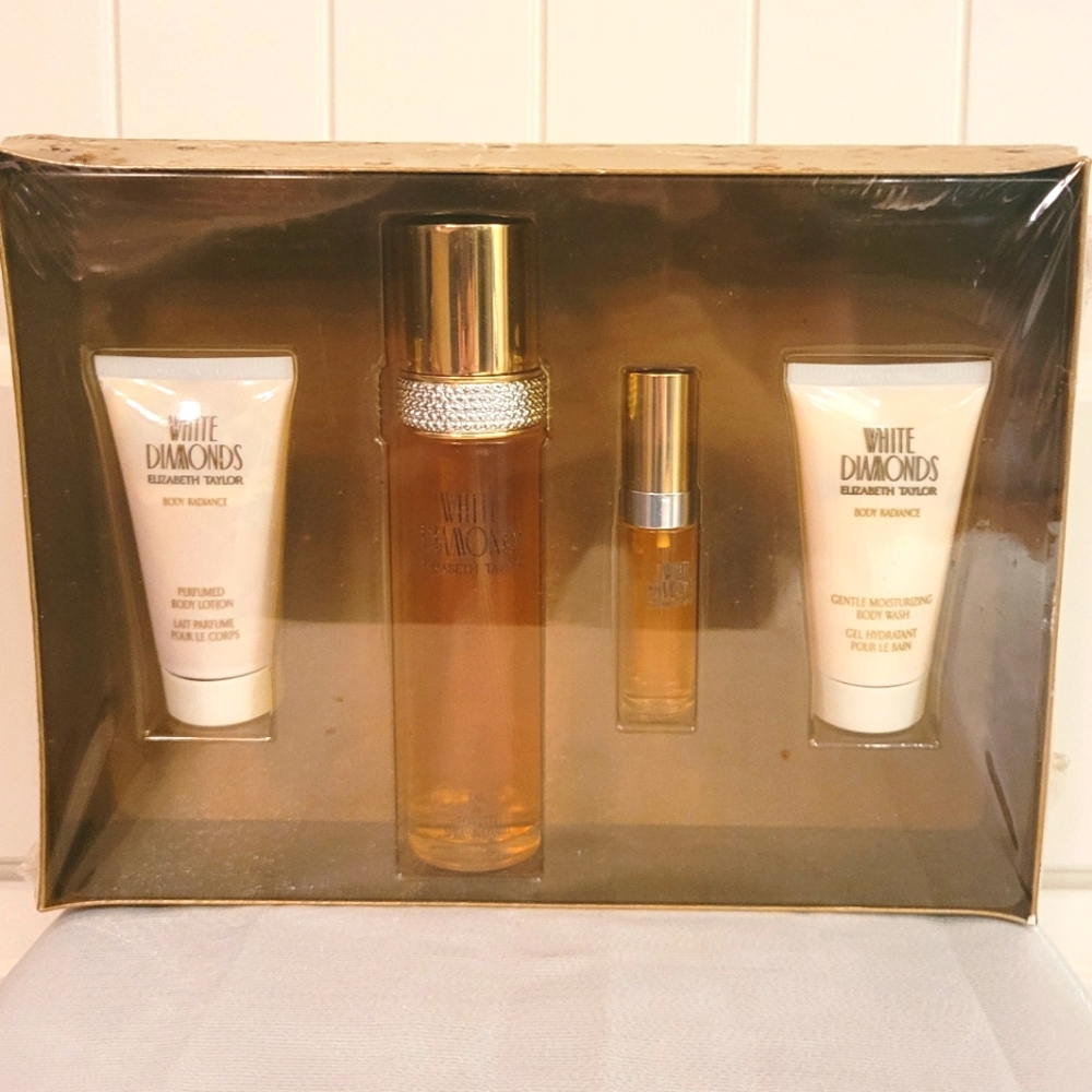 ELIZABETH TAYLOR WHITE DIAMONDS 4 PIECE GIFT SET